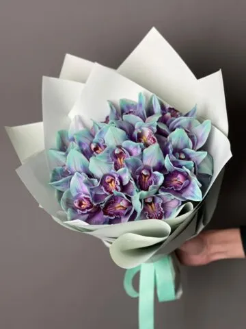 Bouquet of orchids (19 pcs) Cosmo