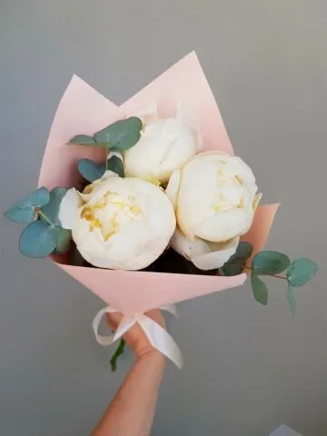 Bouquet of 3 peonies