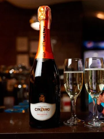 Игристое вино Cinzano Prosecco