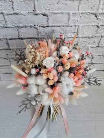 Bouquet of dried flowers