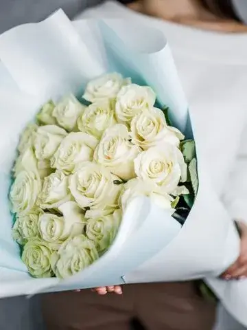 Bouquet of 21 white roses