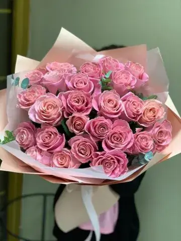 Bouquet of 25 pink roses
