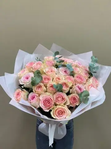 Bouquet of 33 roses 60 cm