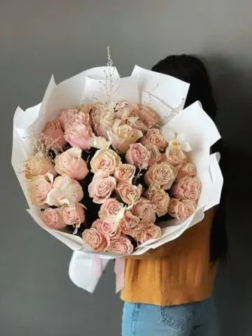 Bouquet of 41 roses