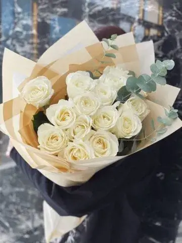 Bouquet of roses with eucalyptus