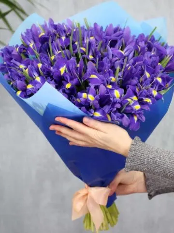 Secret gift bouquet