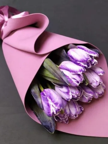 Gloriosa bouquet