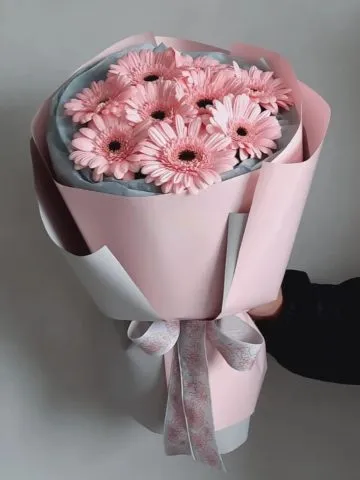 Strawberry soufflé bouquet