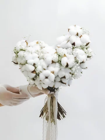 Bouquet Tender Field