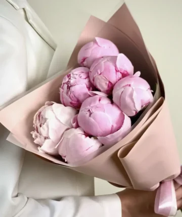 Bouquet of strawberry peonies